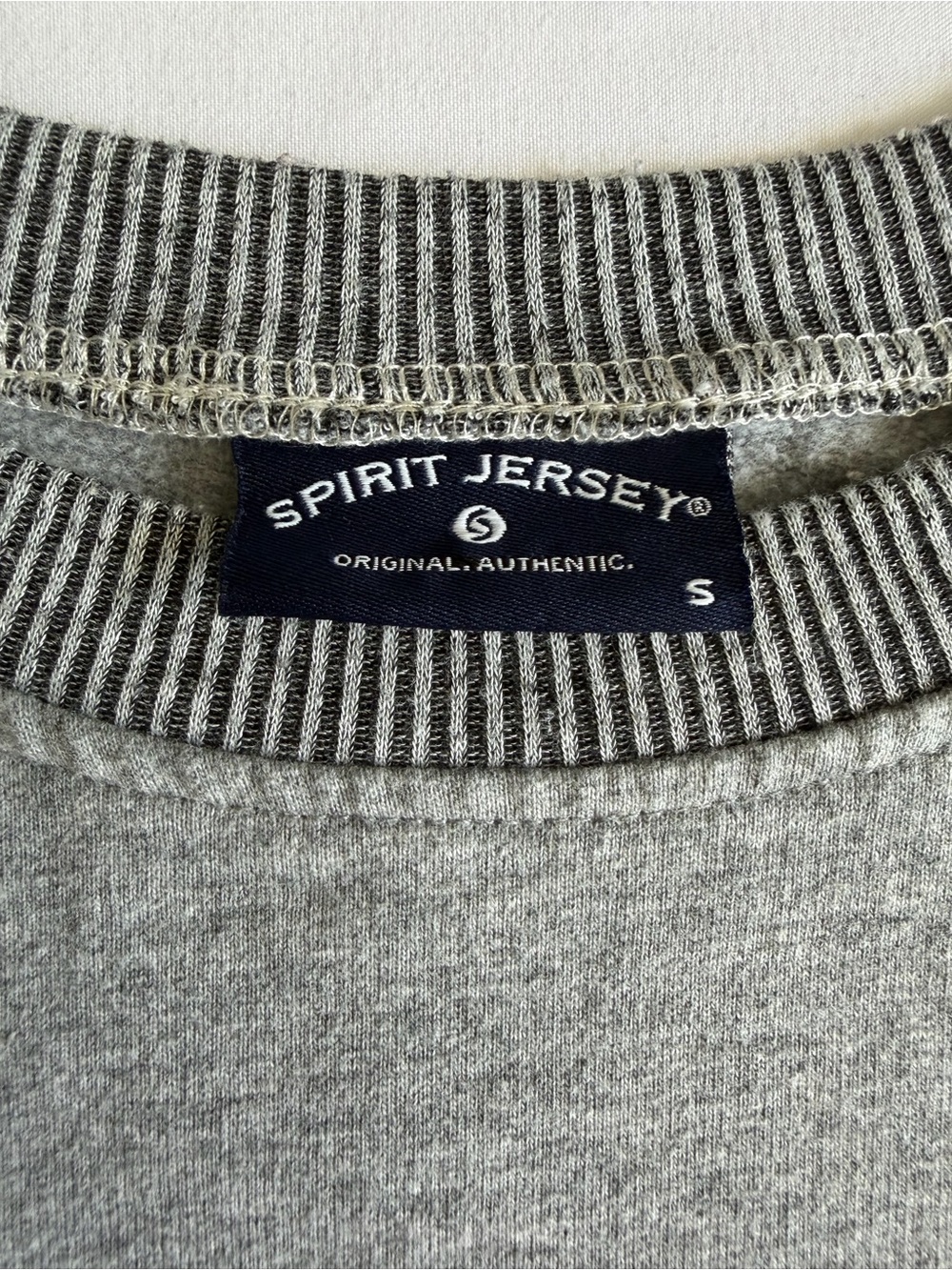 Spirit Jersey Killington Vermont Cozy Sherpa Gray White Sweatshirt Apres Ski - Picture 10 of 13